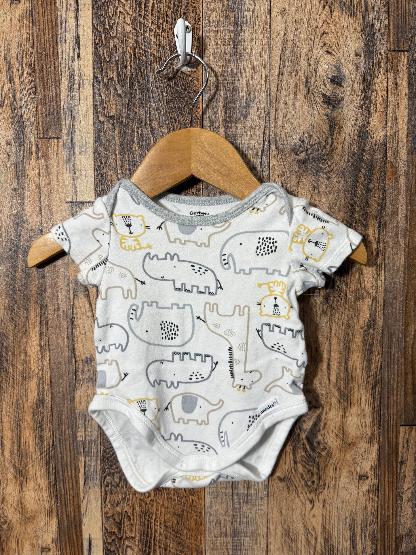 Organic cotton onesie, size NB