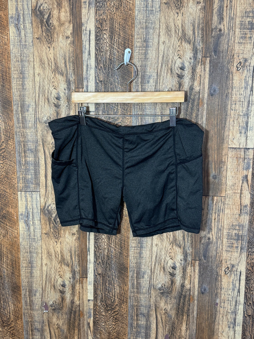 Work out shorts, size XL