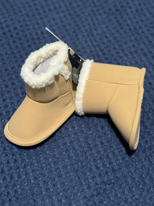 Boots NWT, size 0-3m