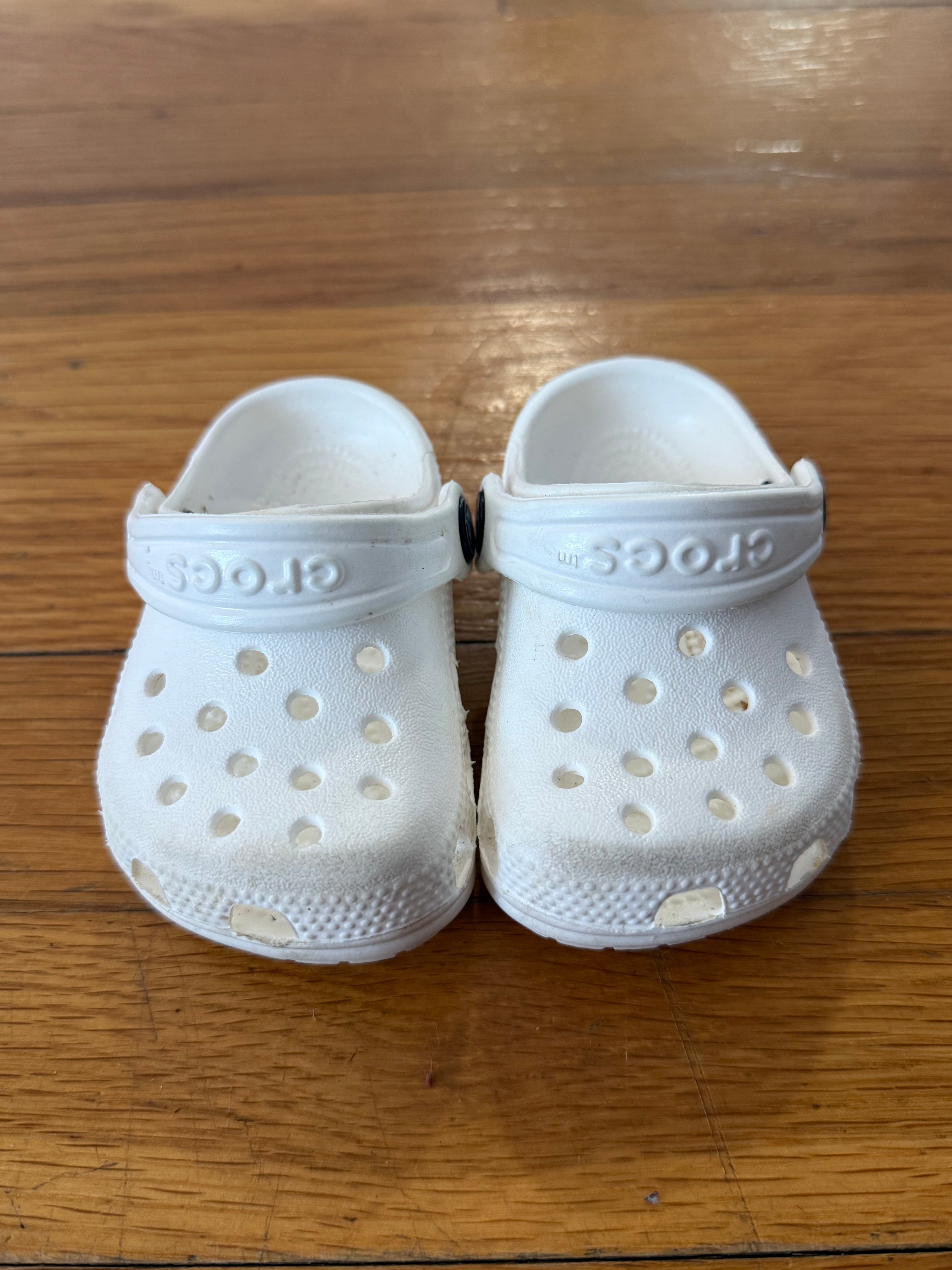 Crocs, size 2/3C