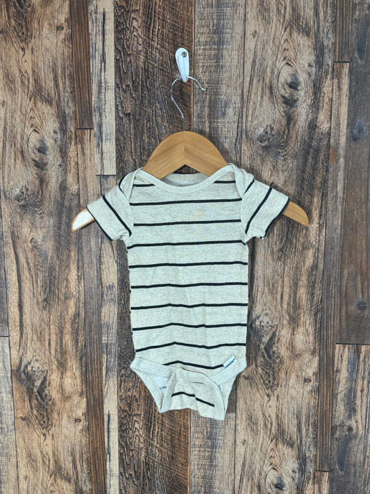 Organic cotton onesie, size 0-3m