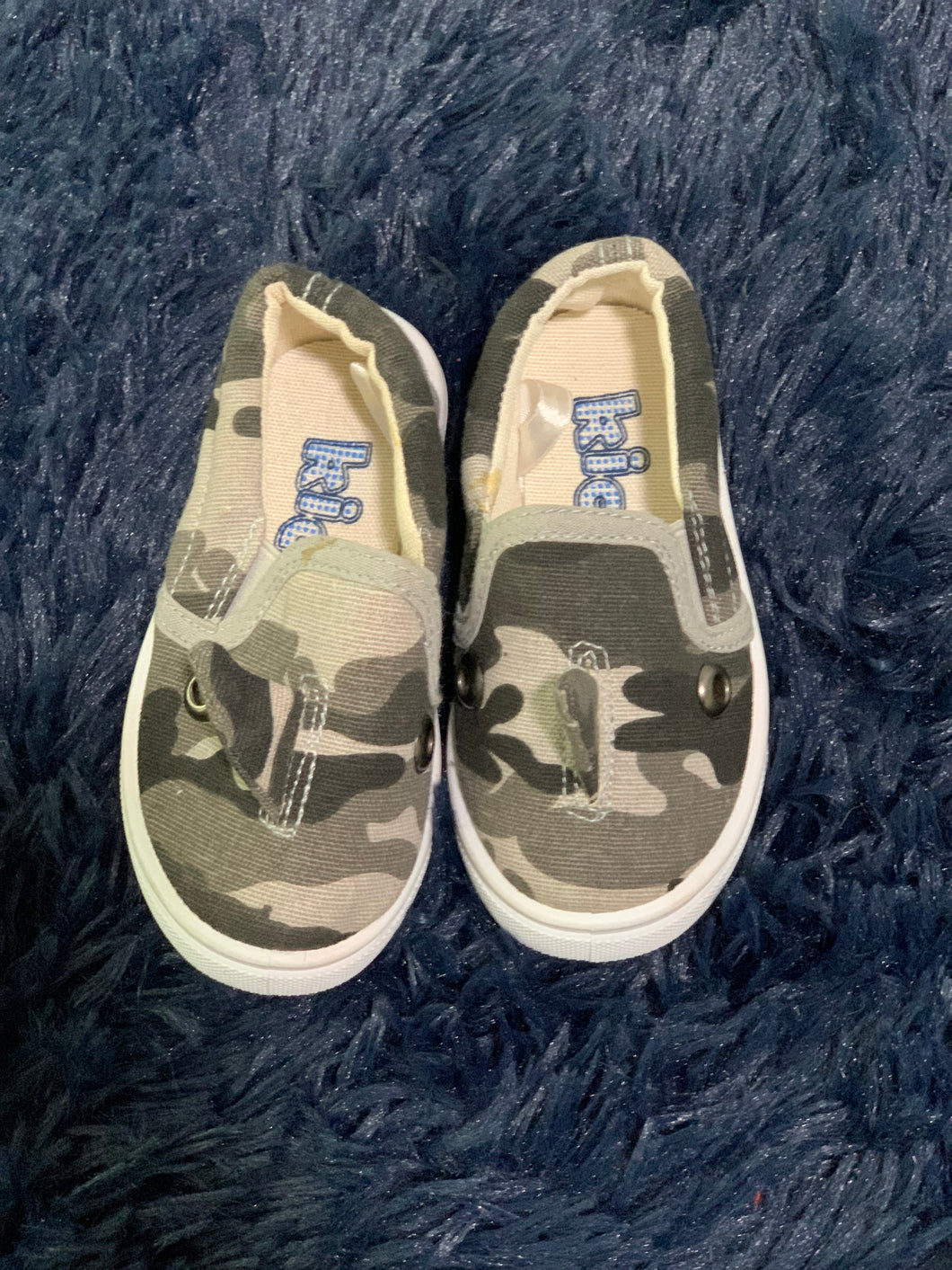 Shark shoes, size 7