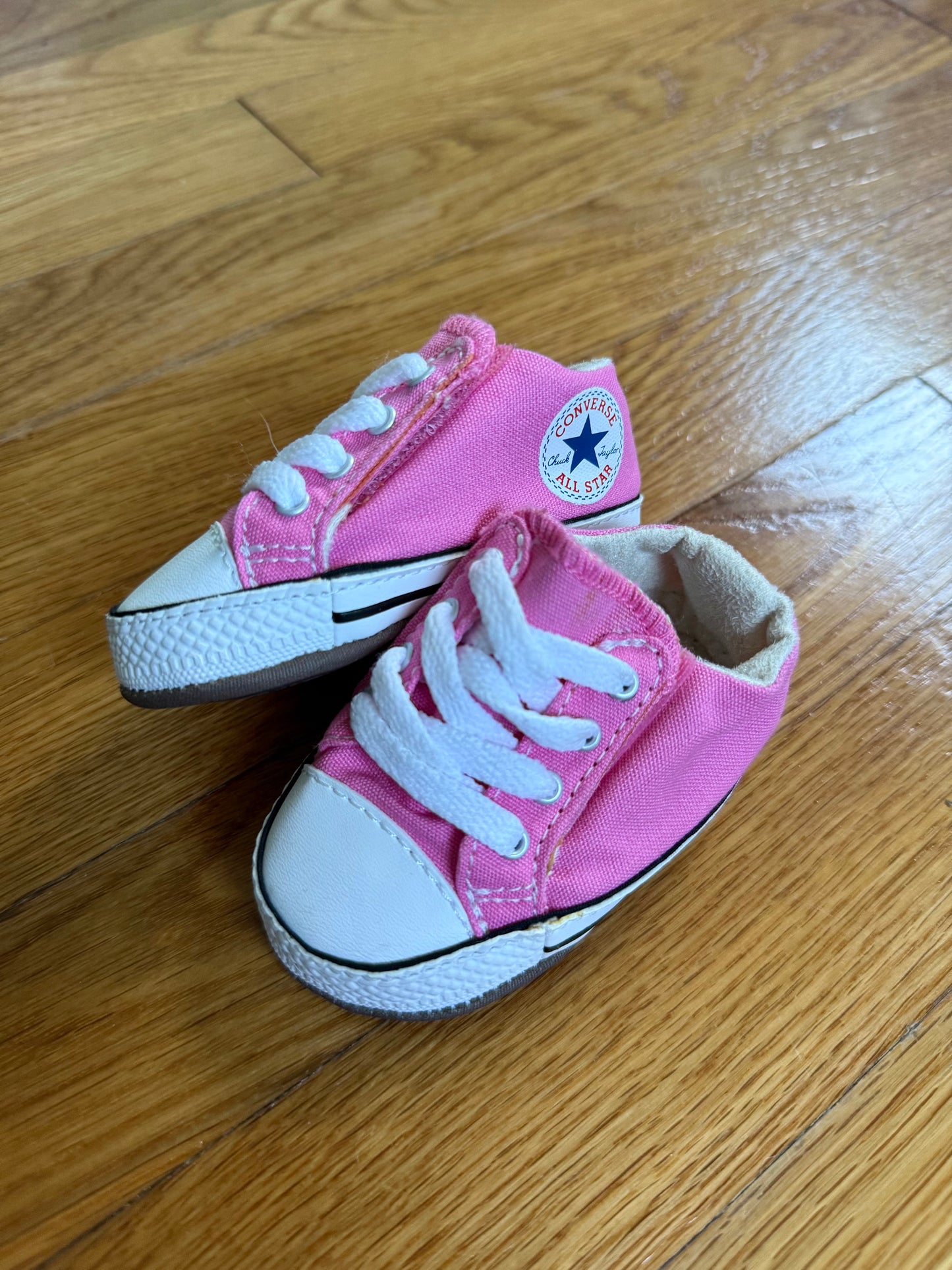 Converse, size 1