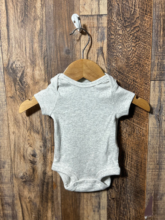 Organic cotton onesie, size NB