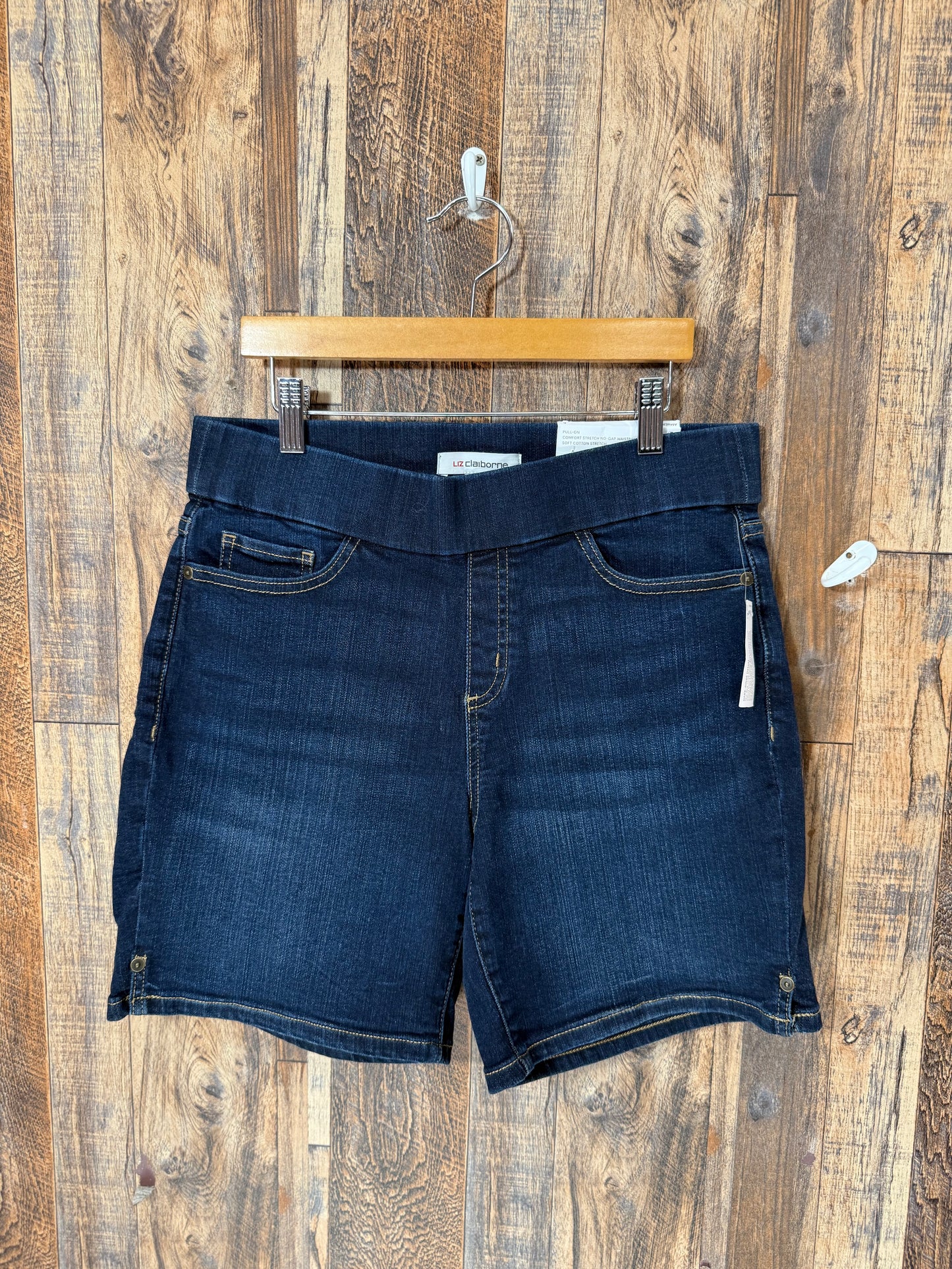 Jean shorts NWT, size 6
