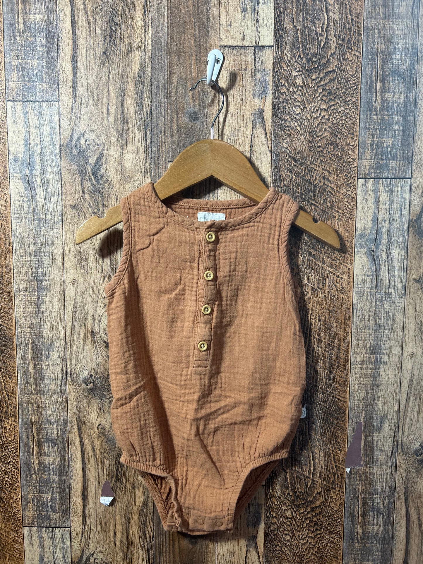 Organic cotton romper, size 18m
