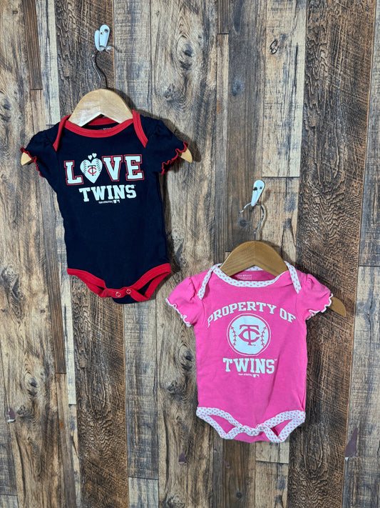 Twins 2pc onesie set, size 0-3m
