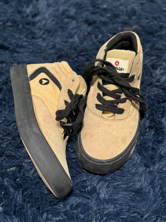 Sneakers, size 2