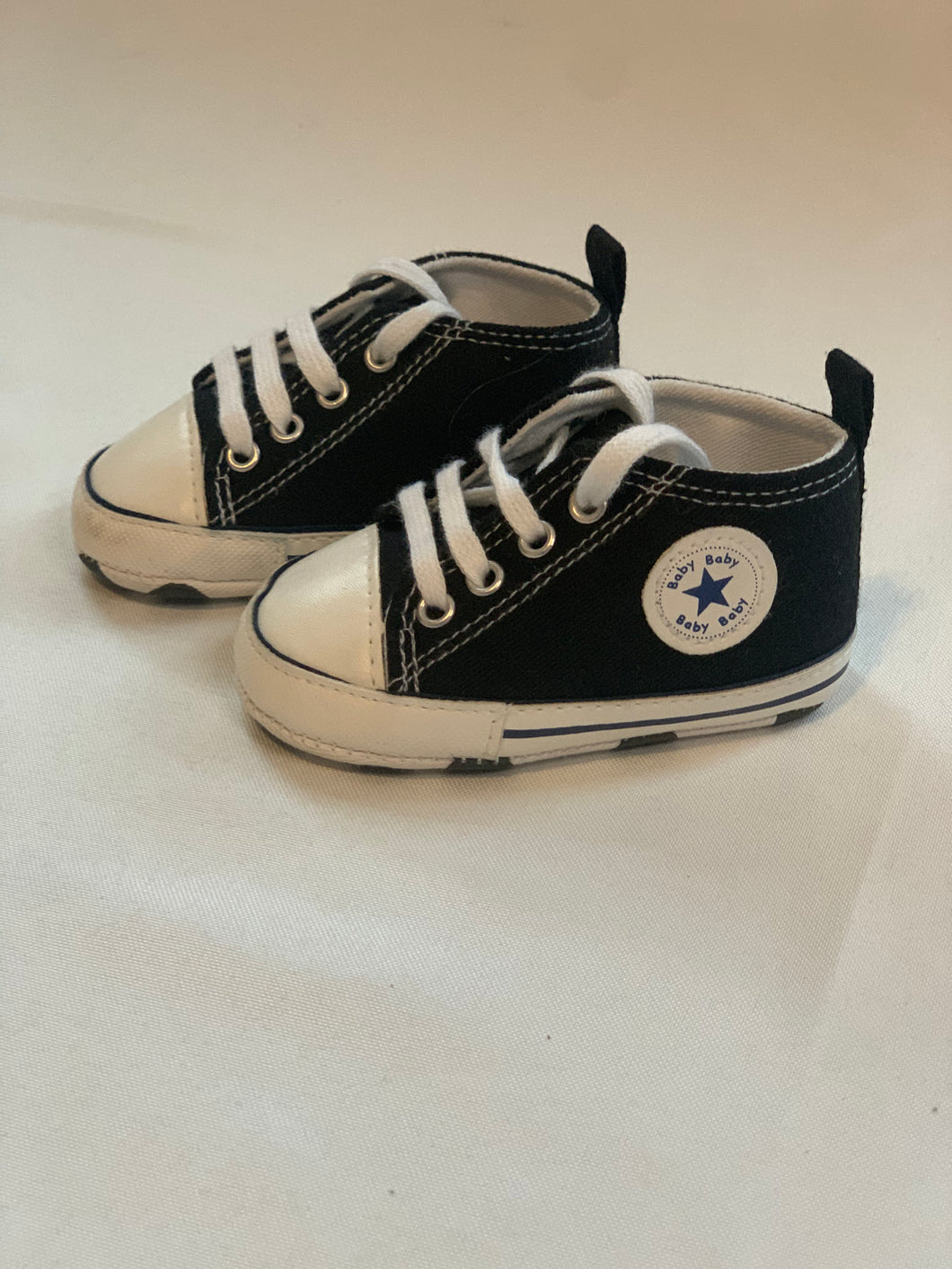 High Tops, Size 4C