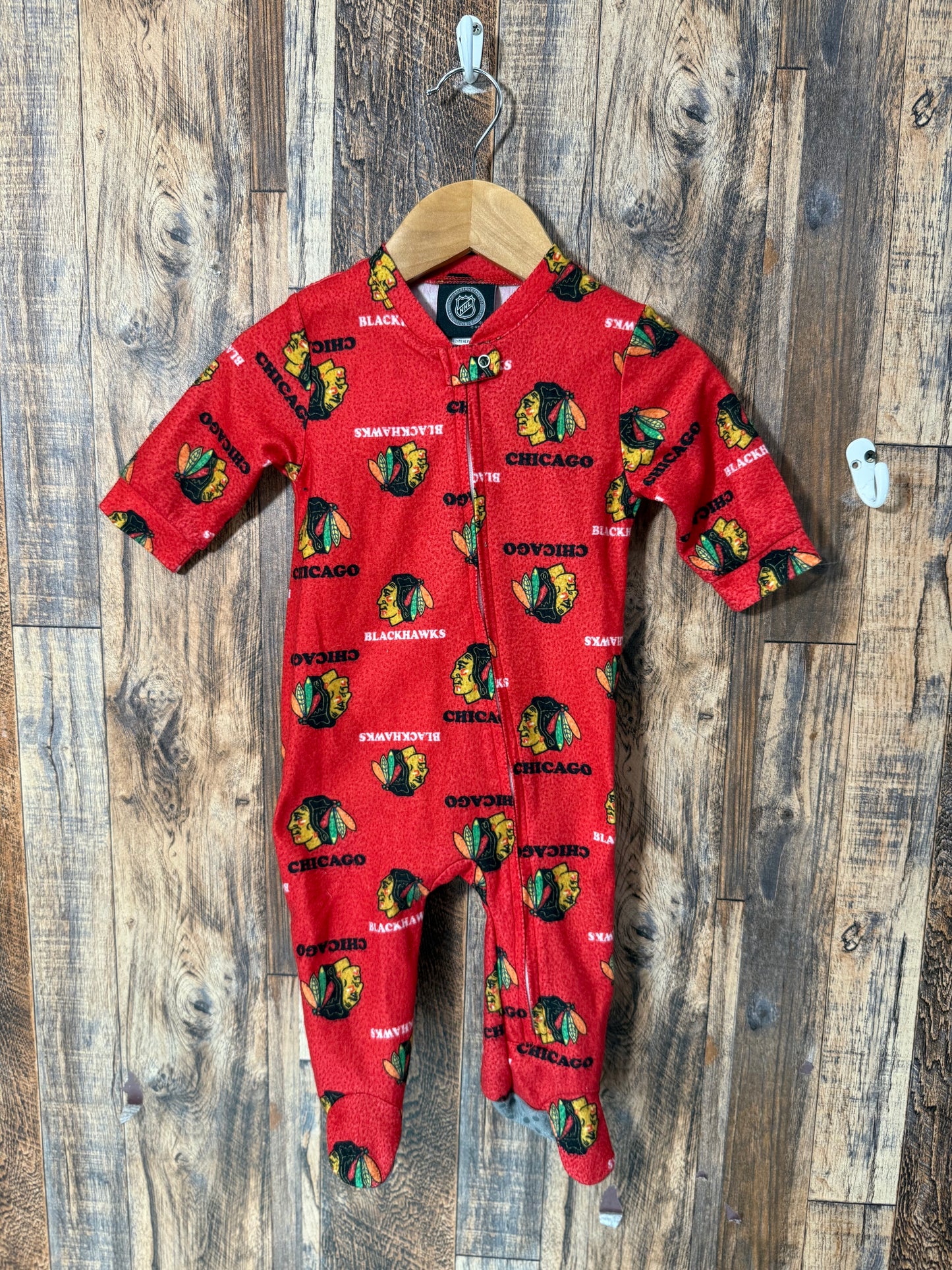 Blackhawks sleeper, size 3-6m