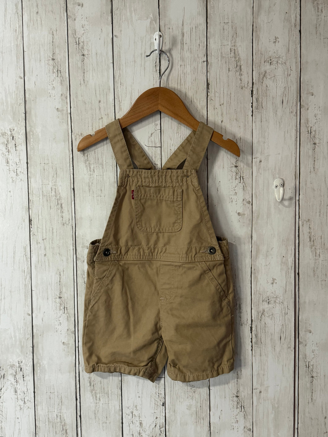 Overall shorts, size 24m