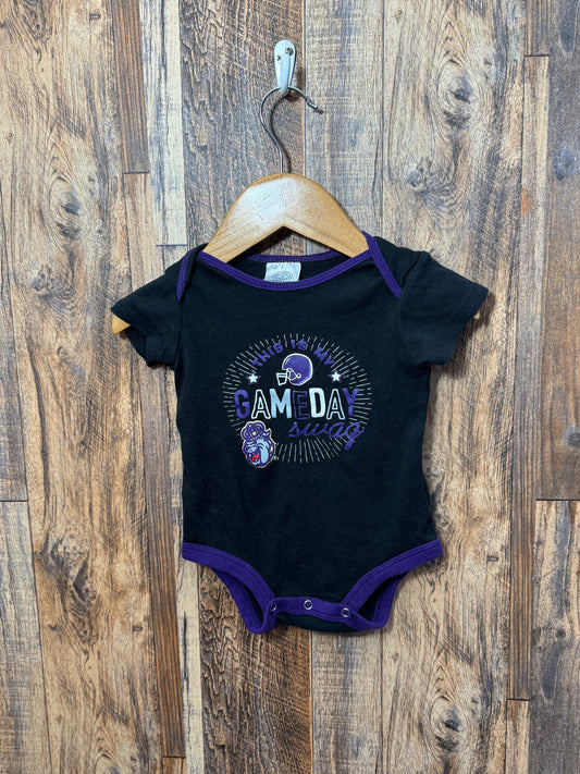 JMU Onesie, size 6-9m