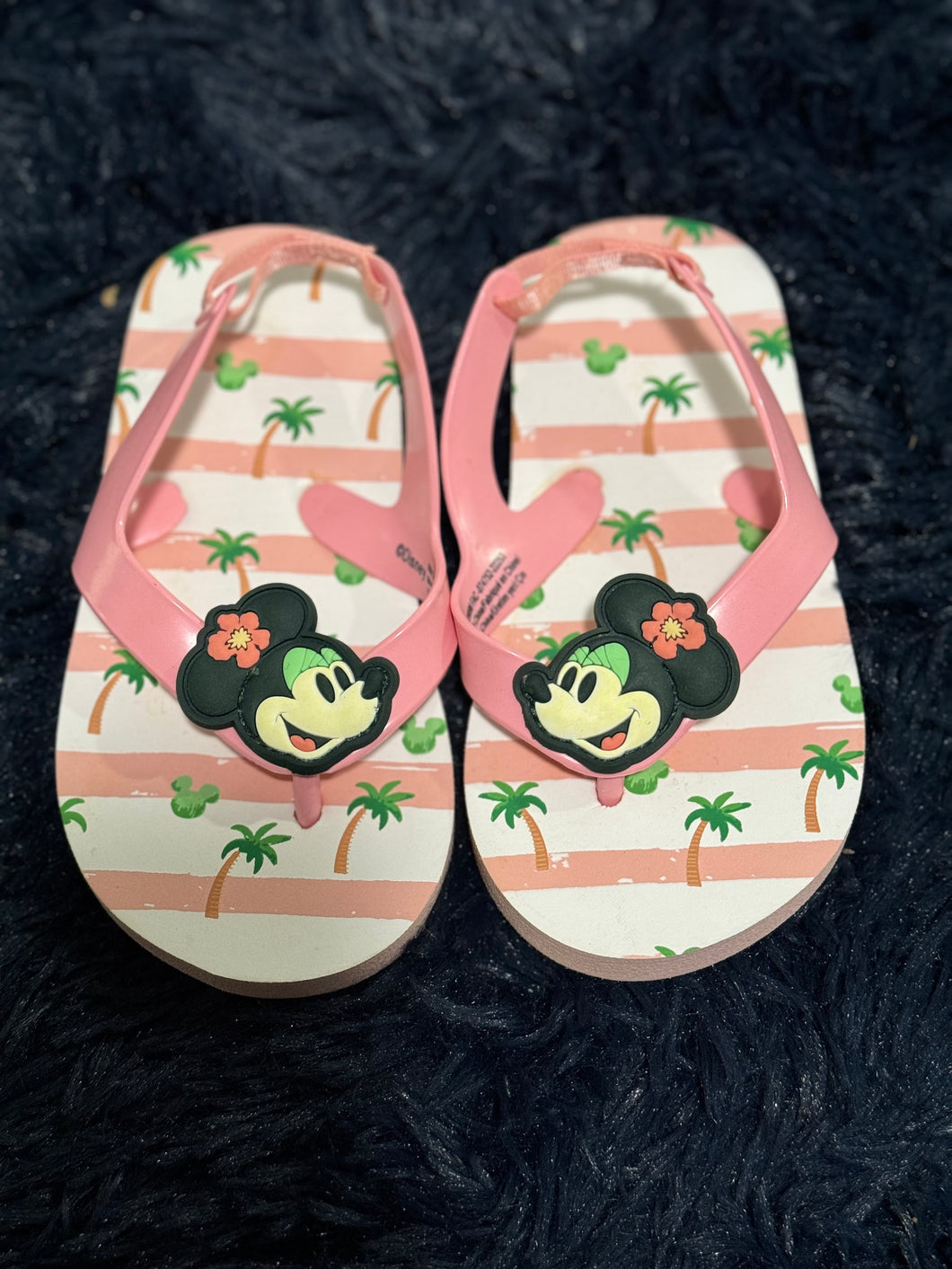 Flip flops, size 7-8