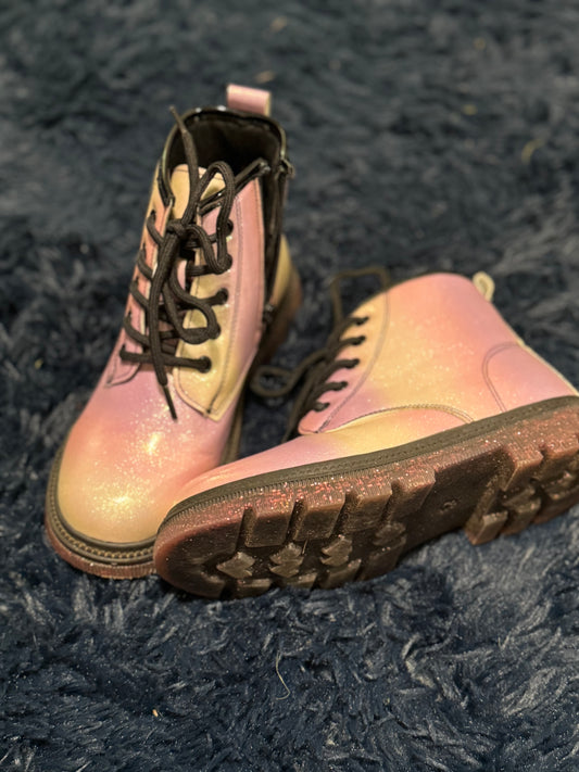 Boots, size 2