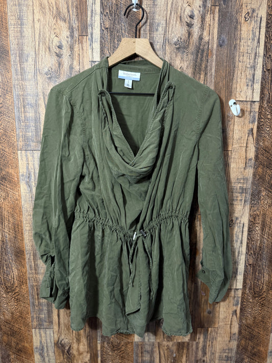 LS nursing top, size M