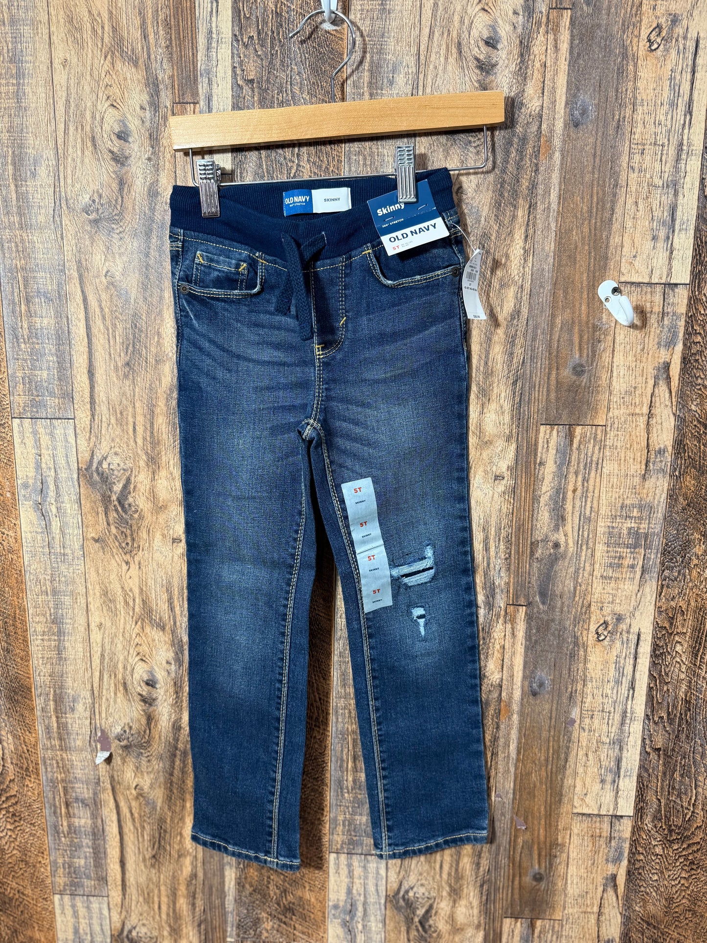 Skinny Jeans NWT, size 5t