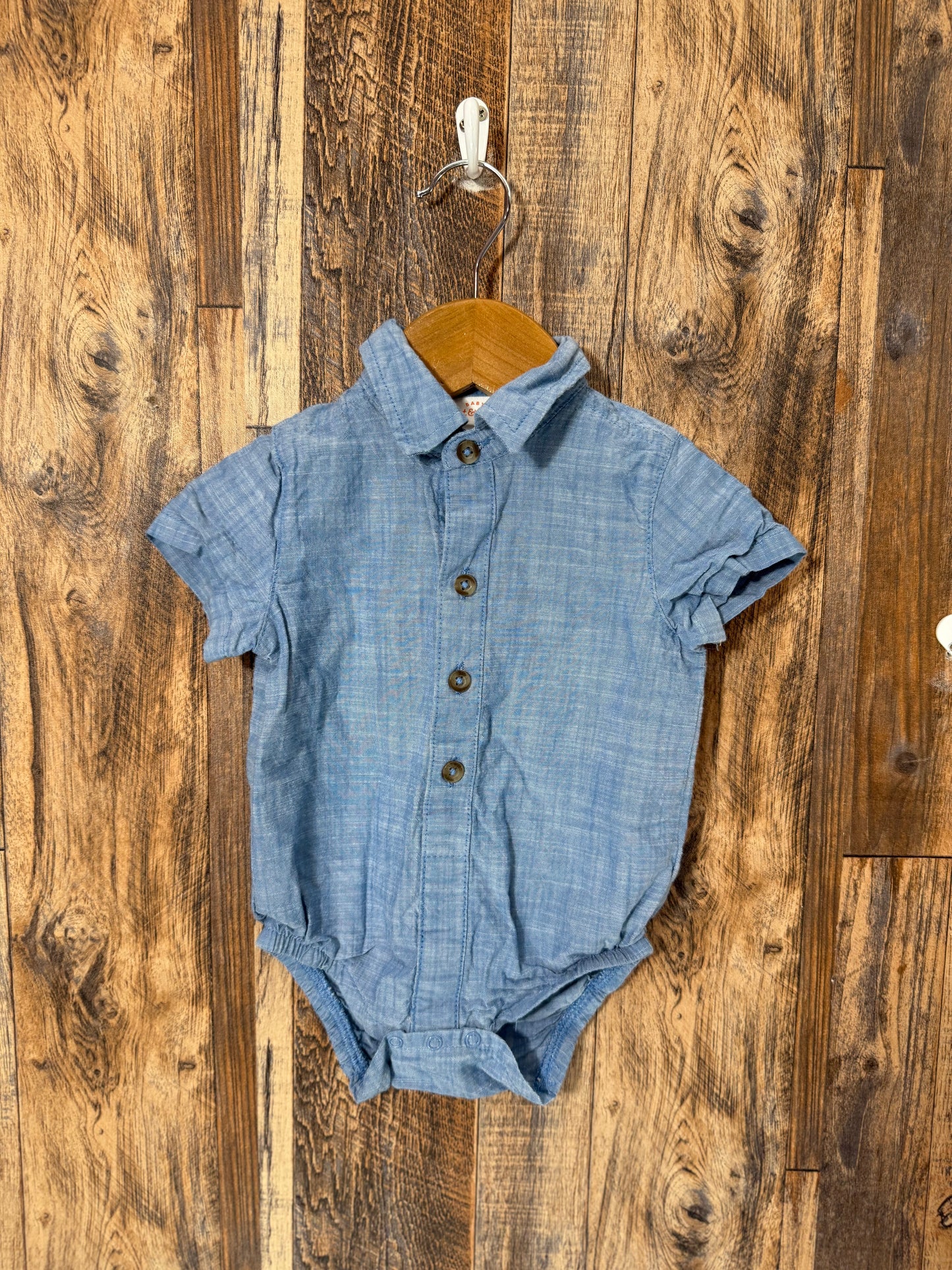 Button up shirt, size 6-9m