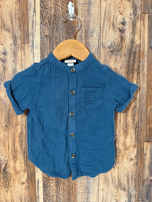 Button up, size 12m
