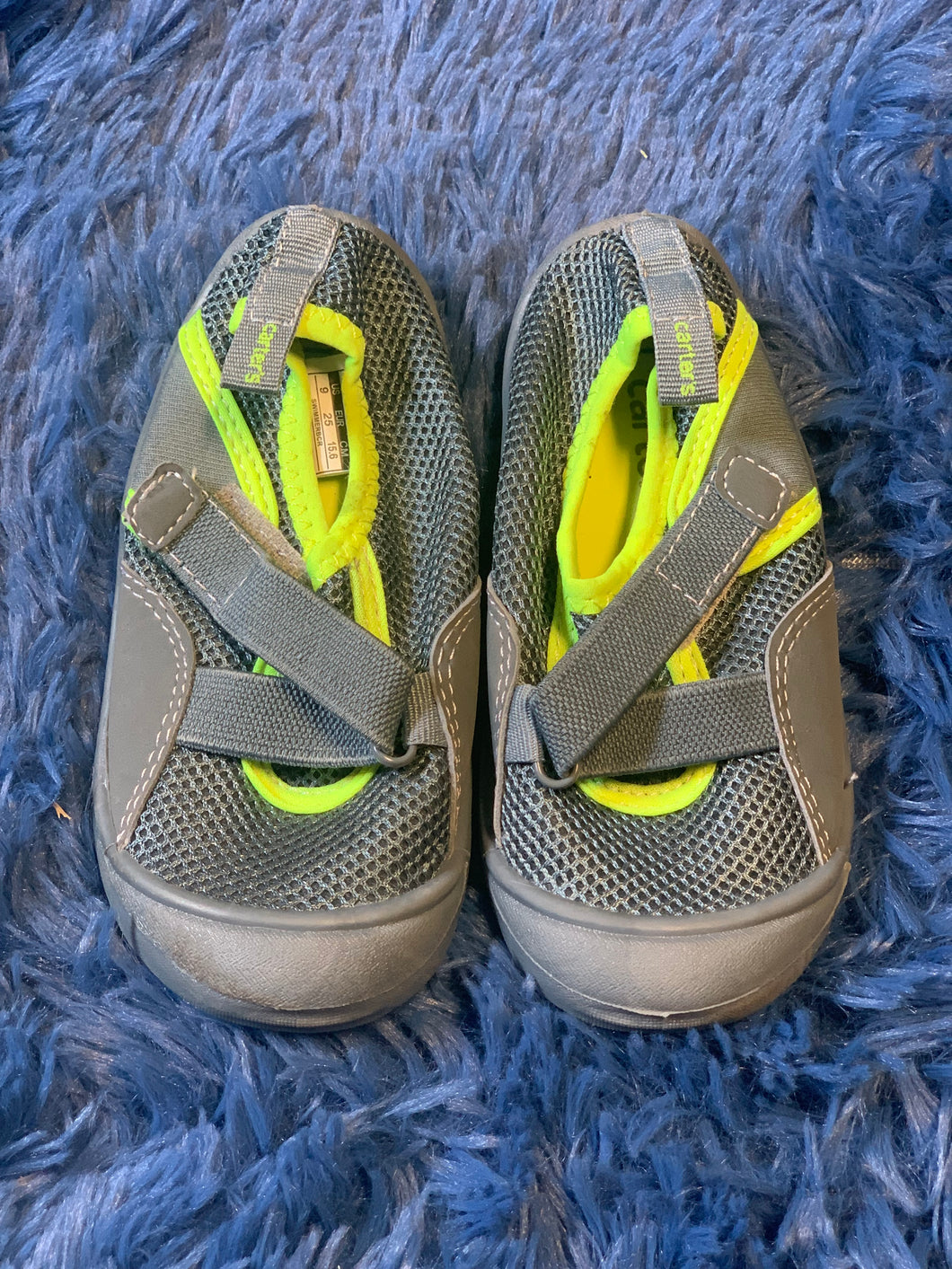 Water shoes, size 9