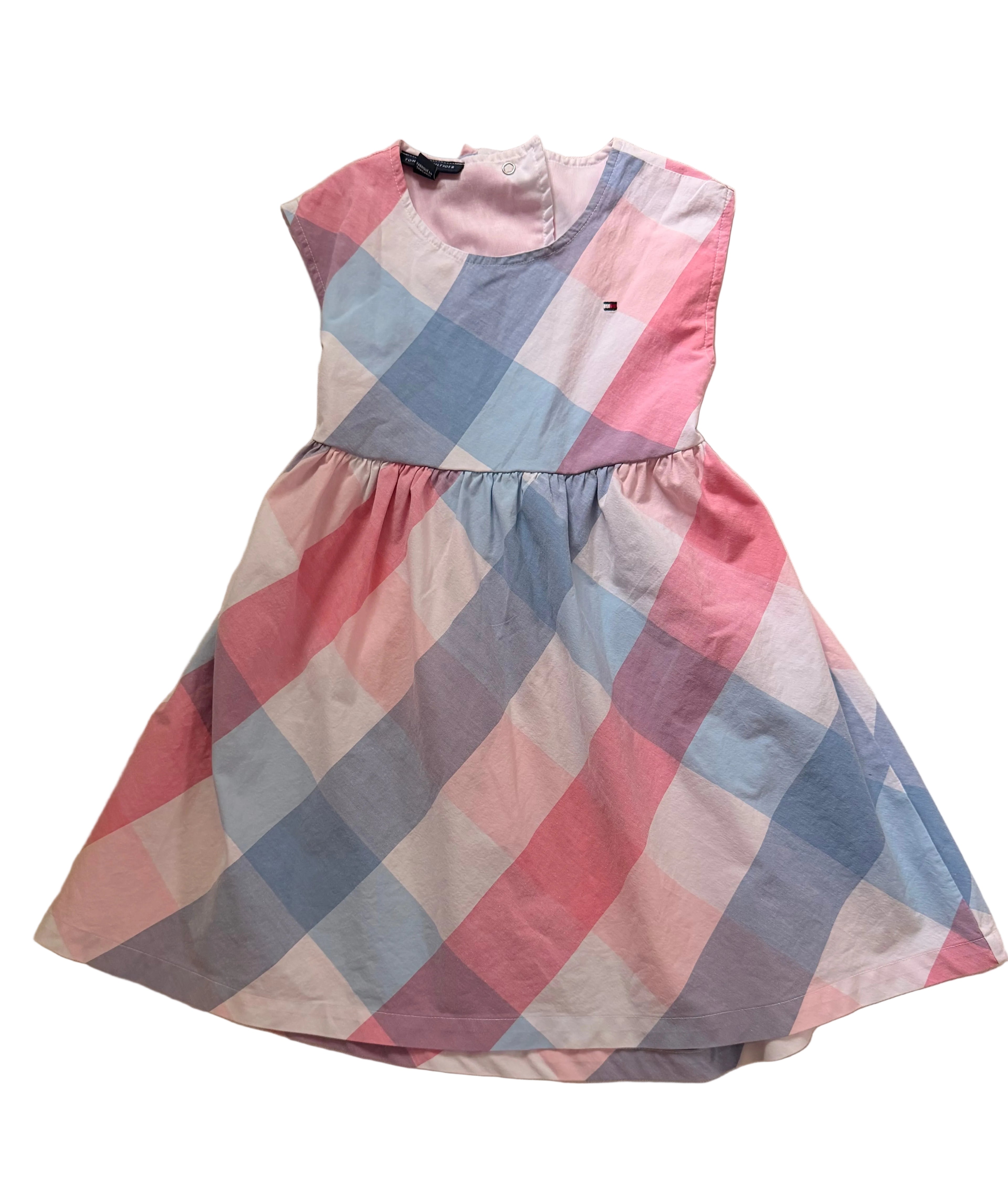 Tommy Hilfiger, 5