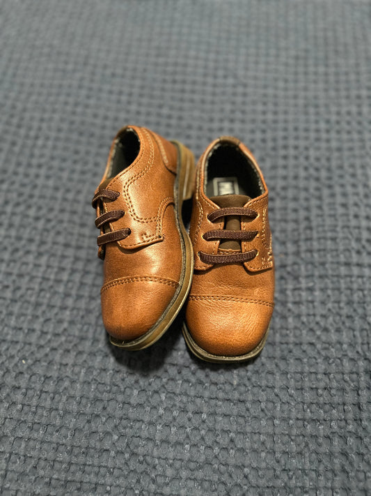 Dress Shoes, size 6
