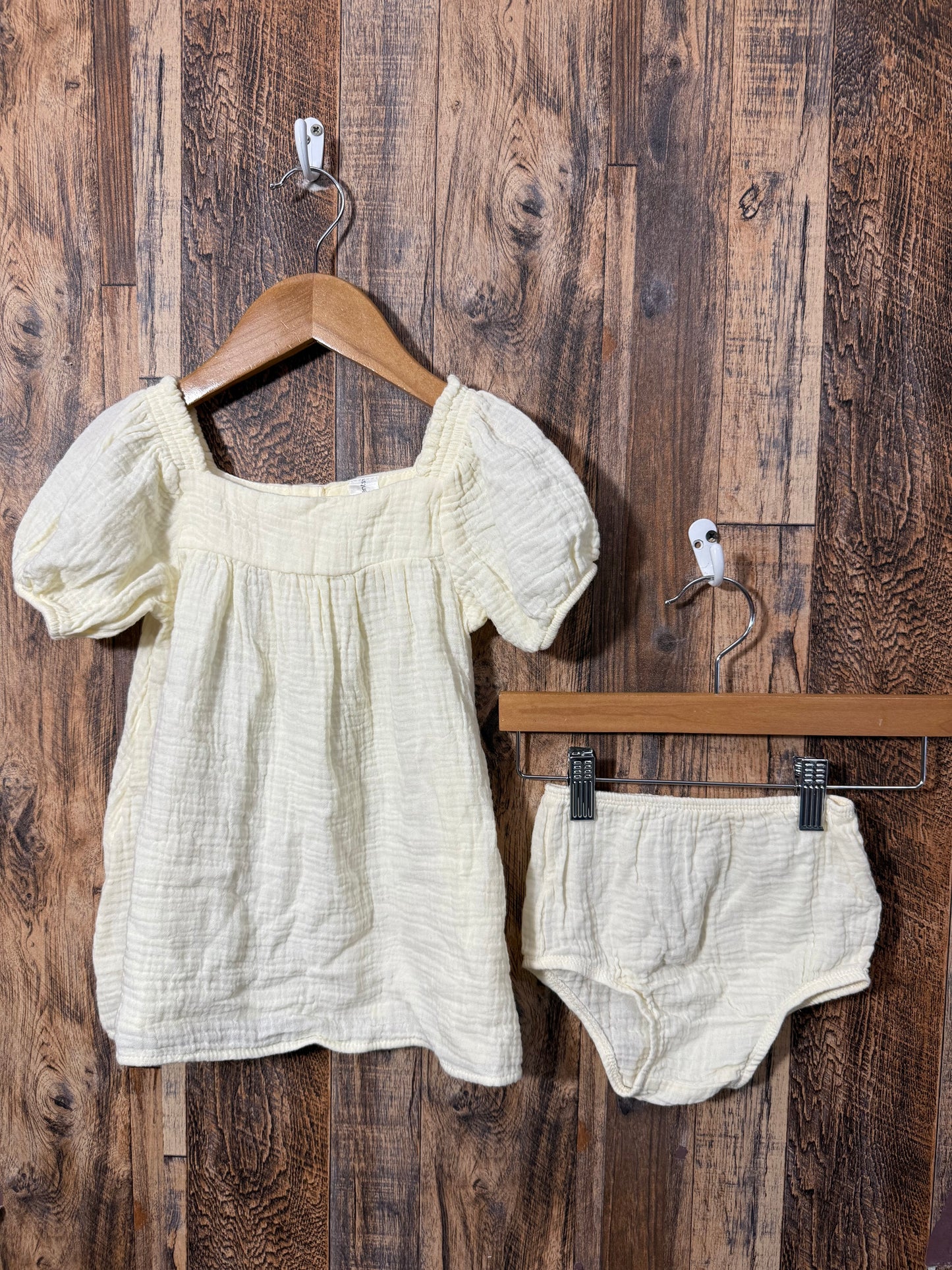 Dress w/lollies, size 12m