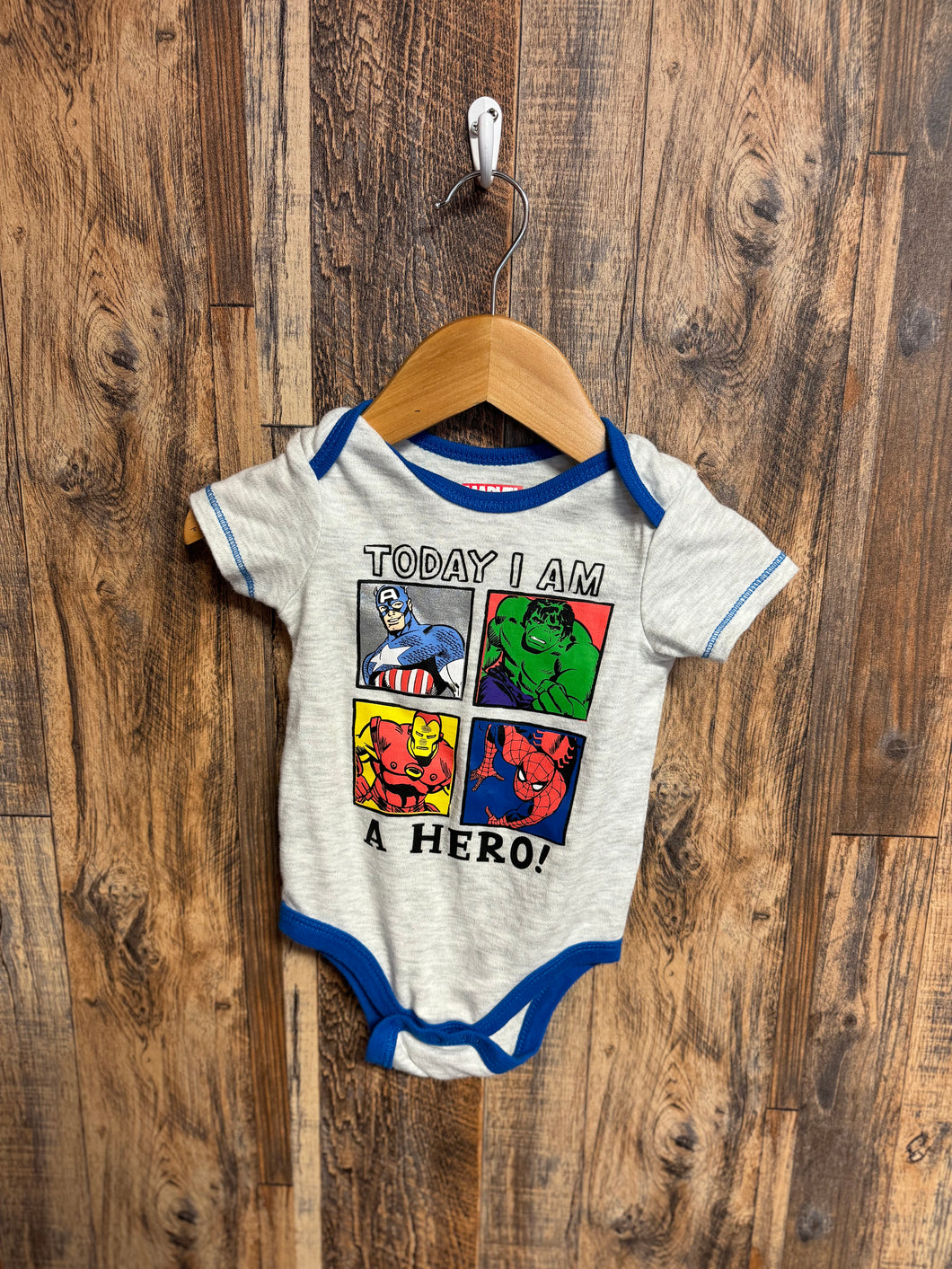 Onesie, size 6-9m