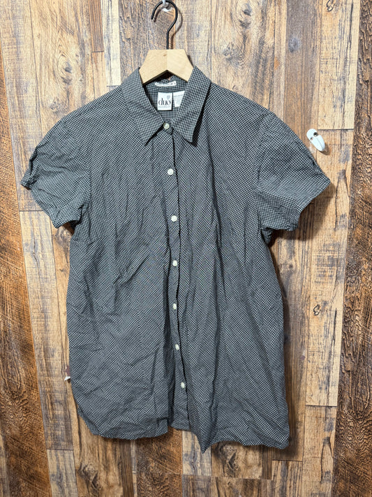 Button up top, size M