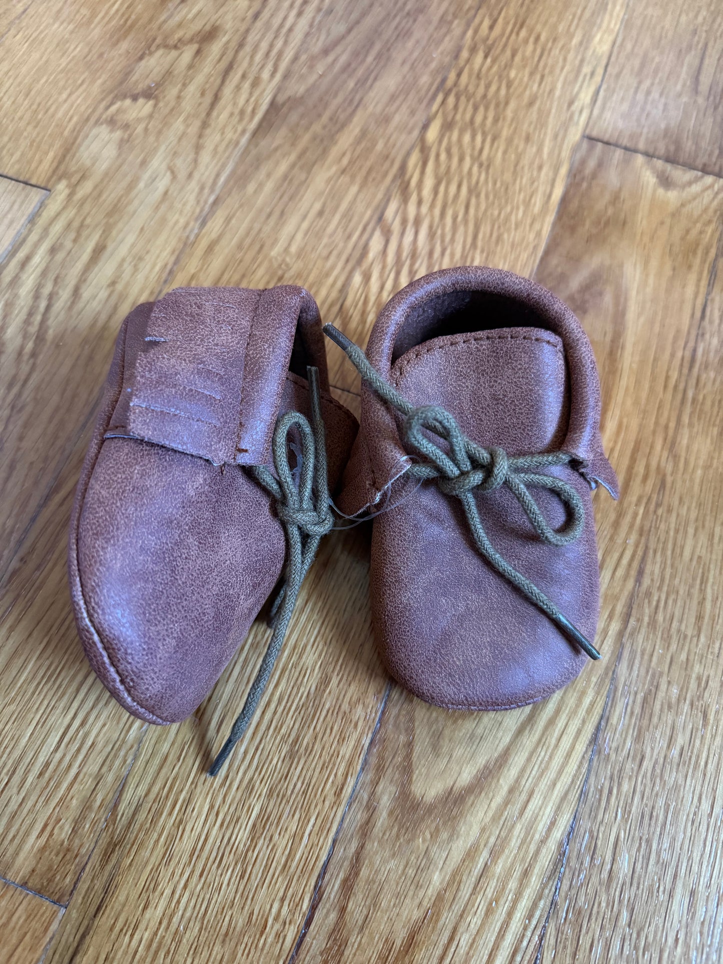 Moccasins NEW, size 0-6m