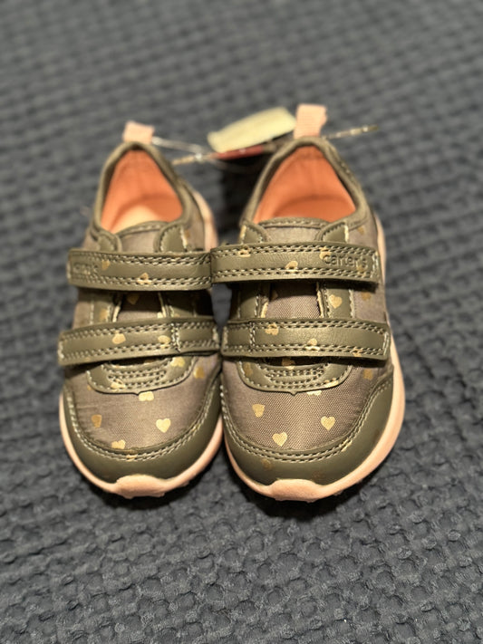 Sneakers nwt, size 5