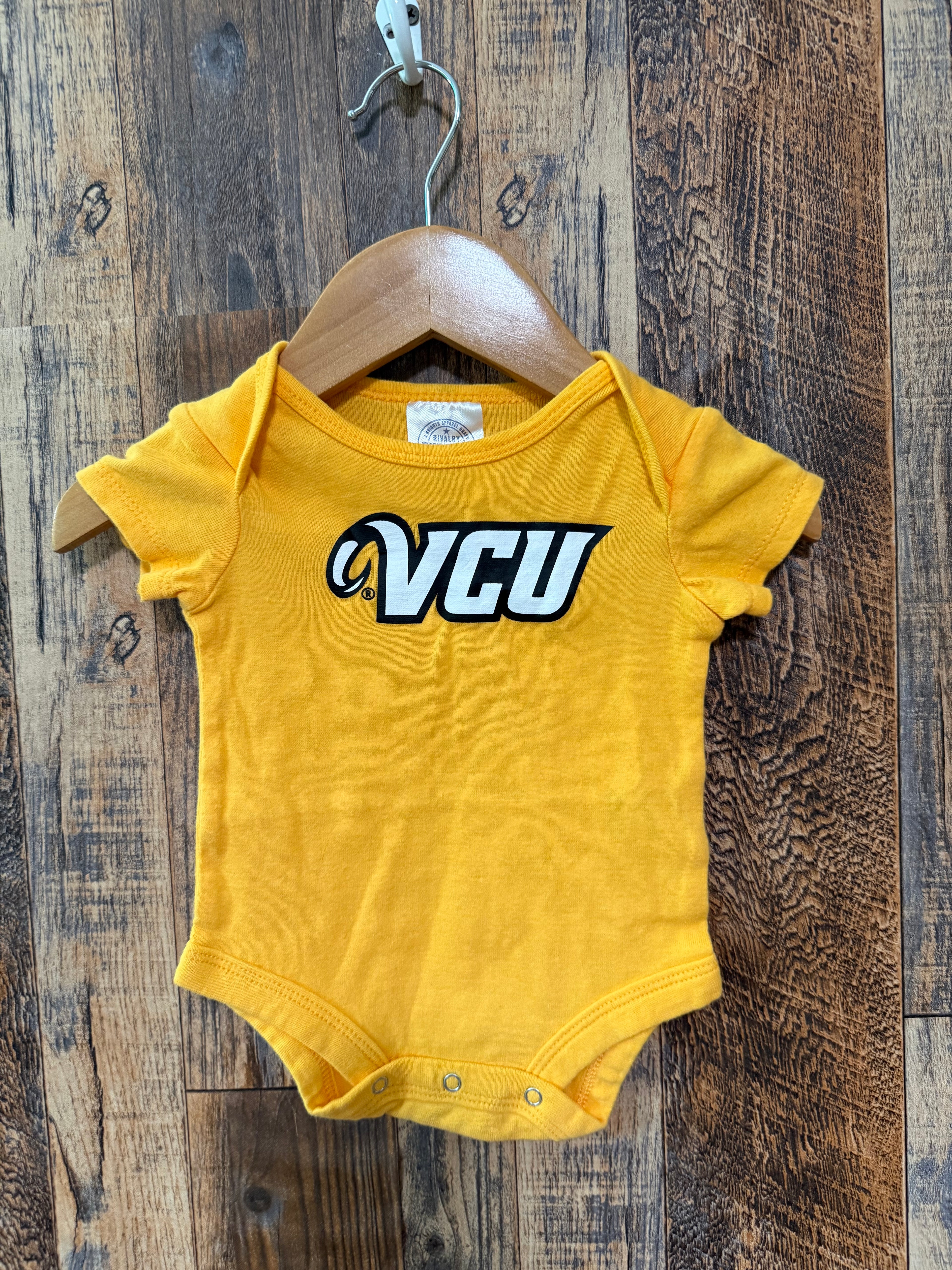 VCU onesie, size 3-6m