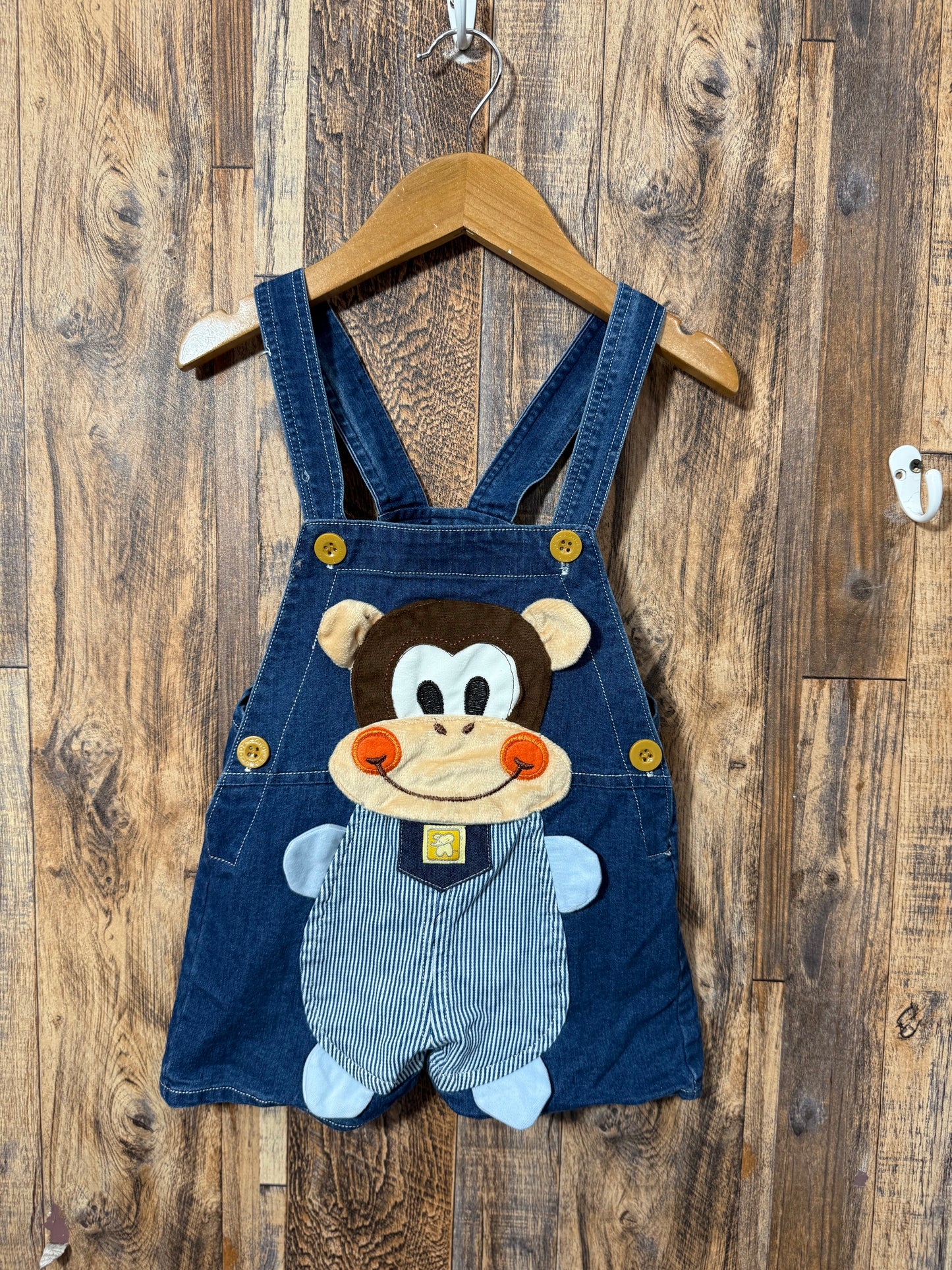 Overall shorts, size 2-3