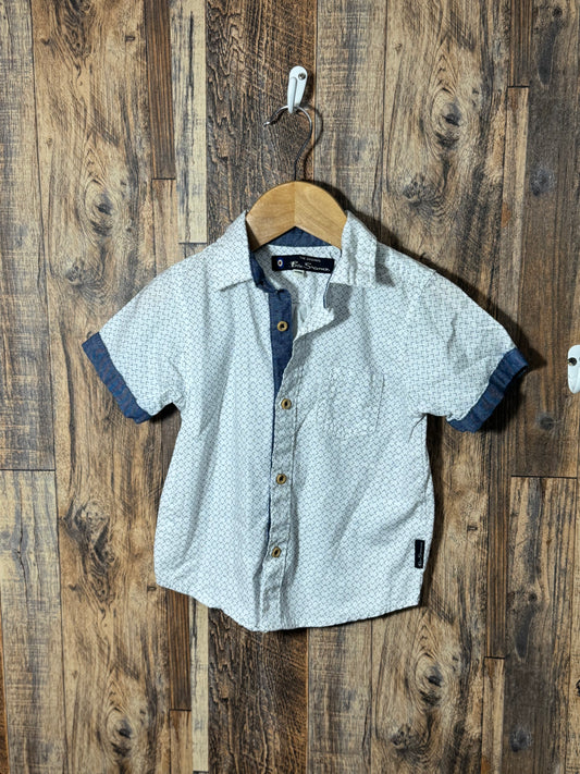 Button up, size 24m