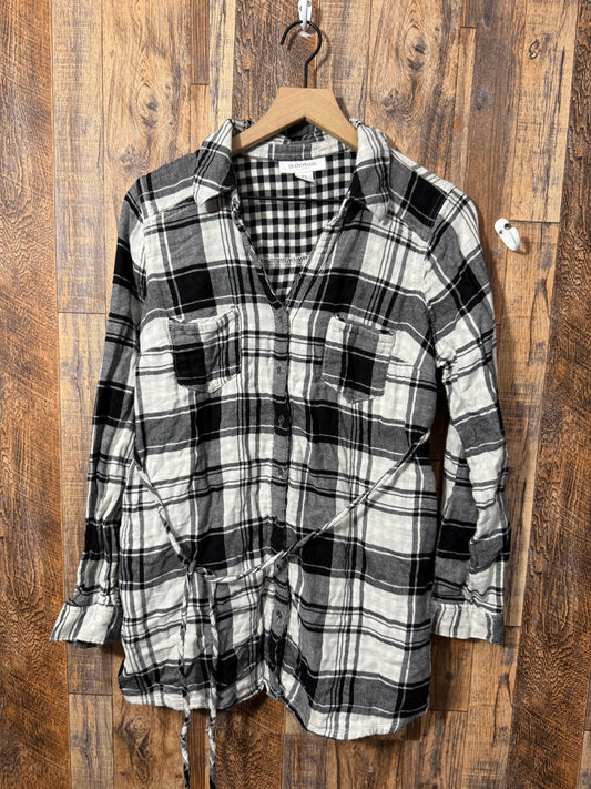 LS button up shirt, size L