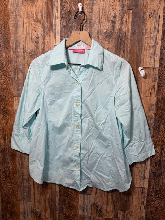 Button up shirt, size M