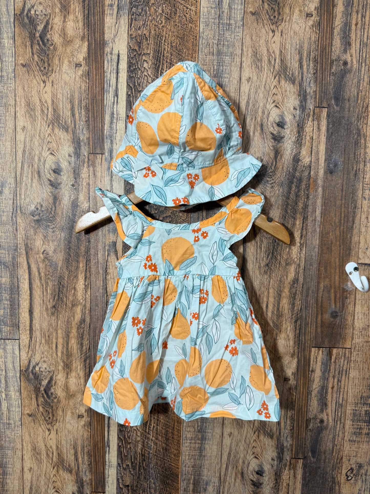 Dress w/ hat, size 3m