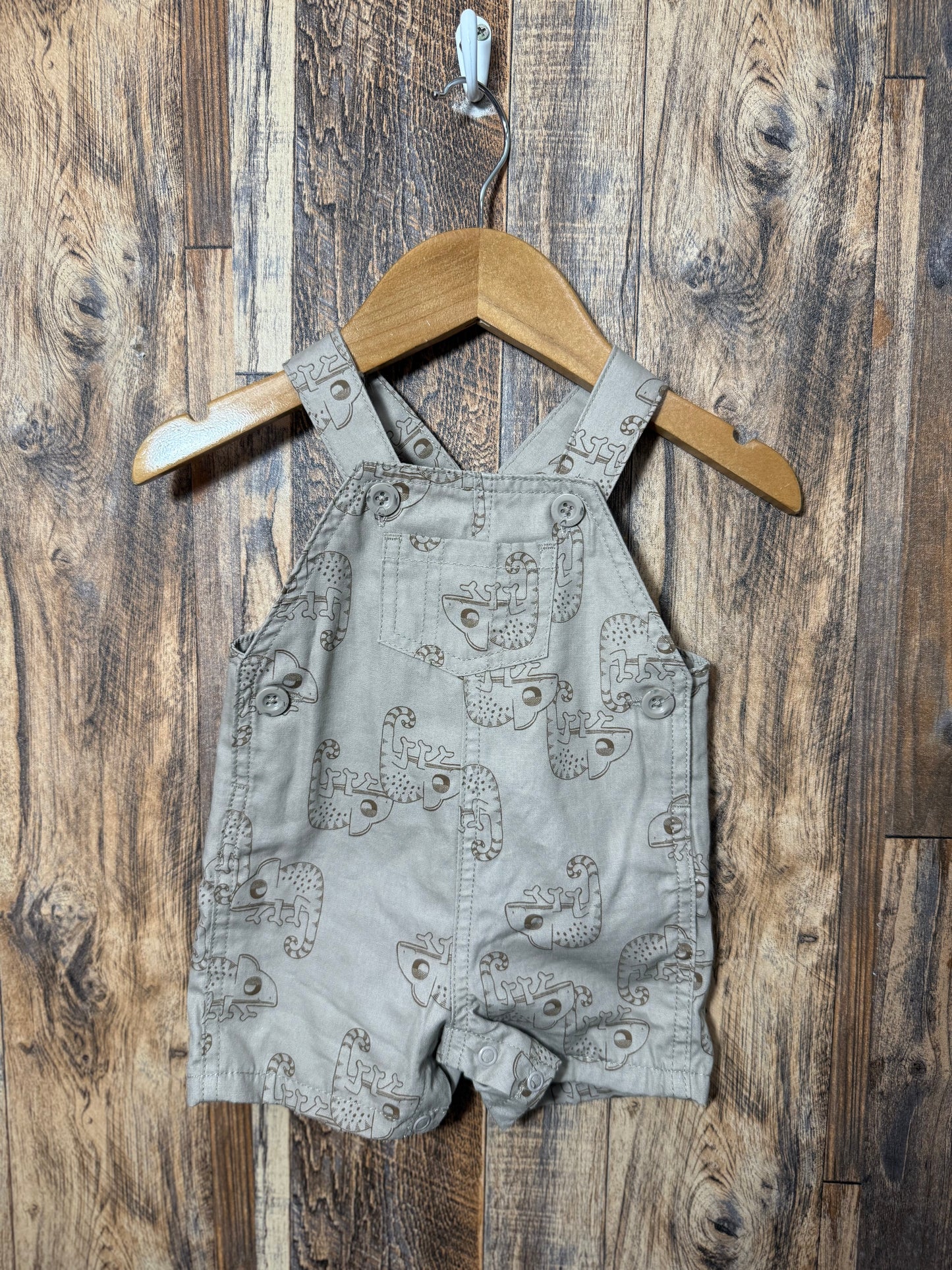 Overall shorts, size 3m