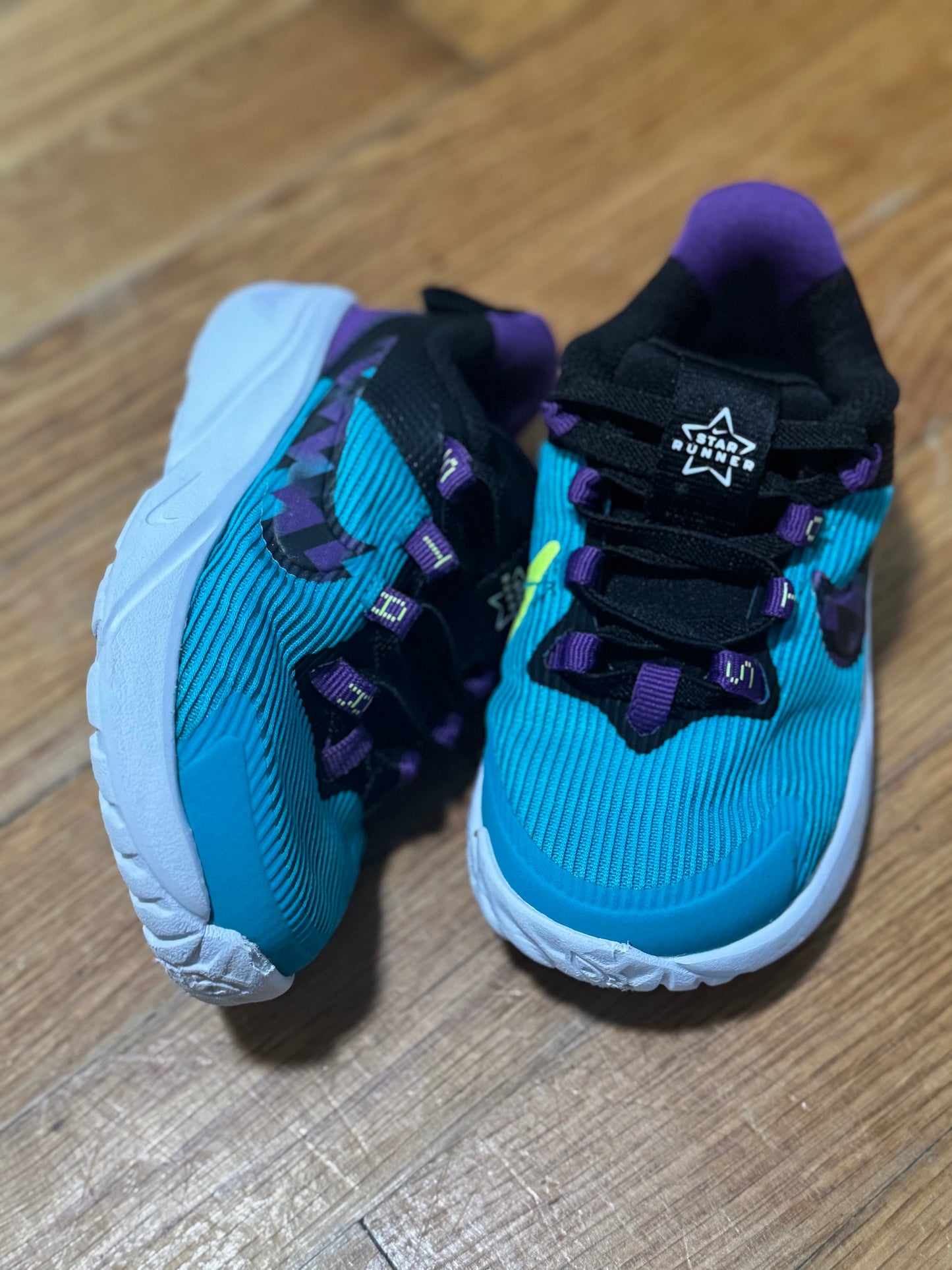 Star runner 4s, size 7