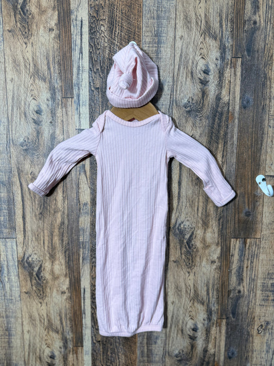 Sleep gown w/hat, size P