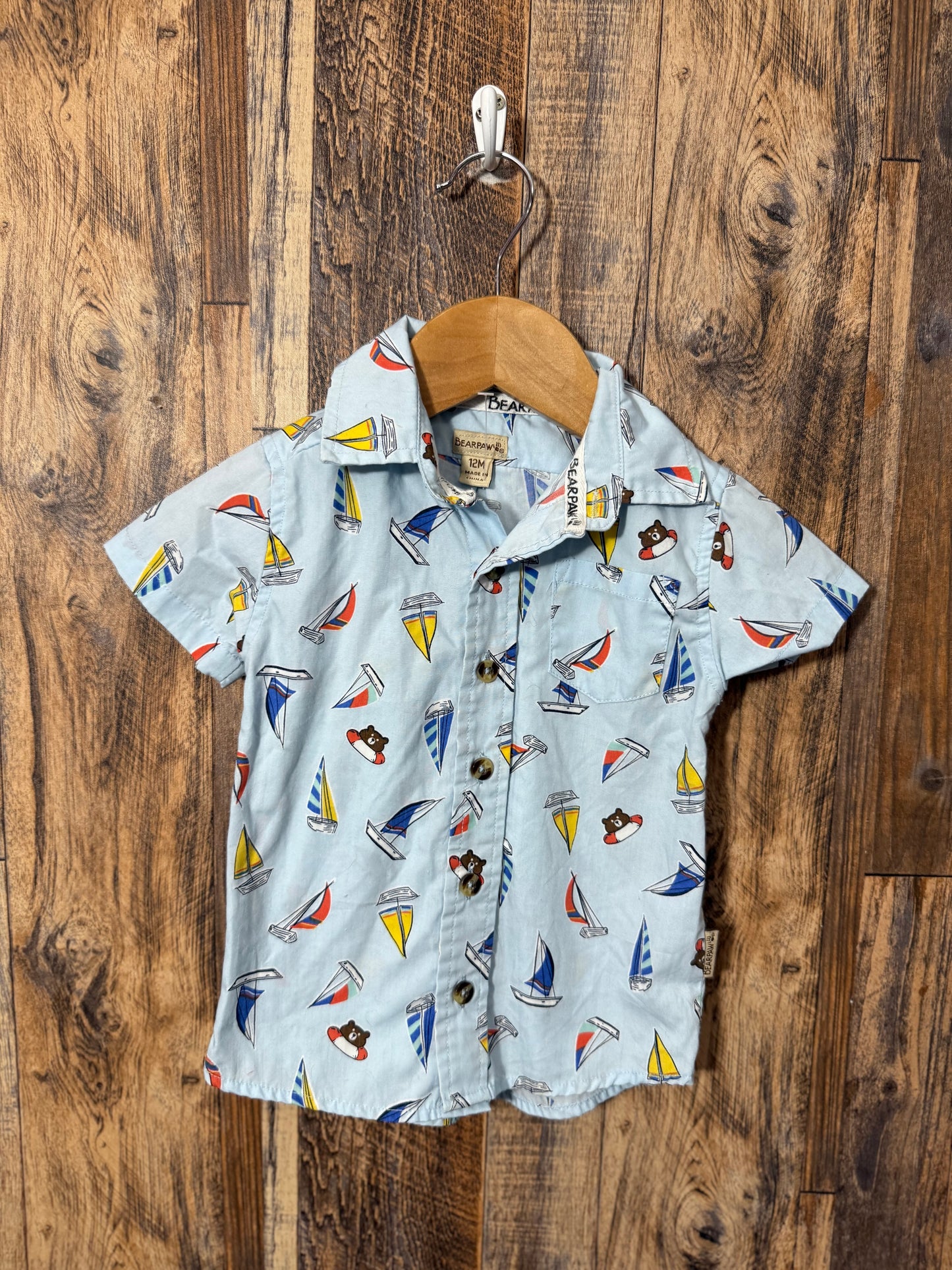 Button up, size 12m