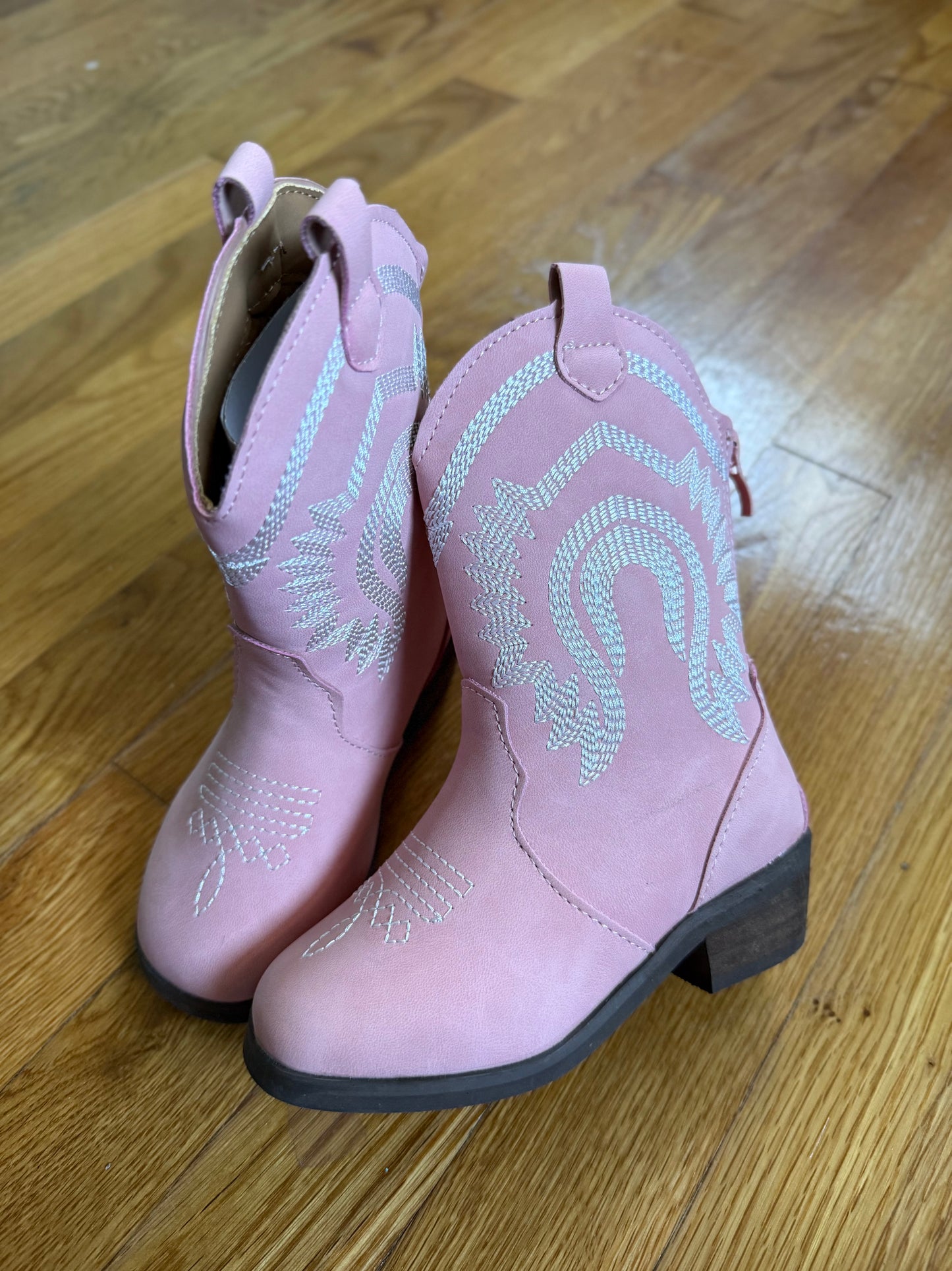 Cowgirl boots NEW, size 7