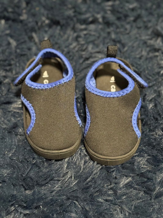 Water Sandles, size 4