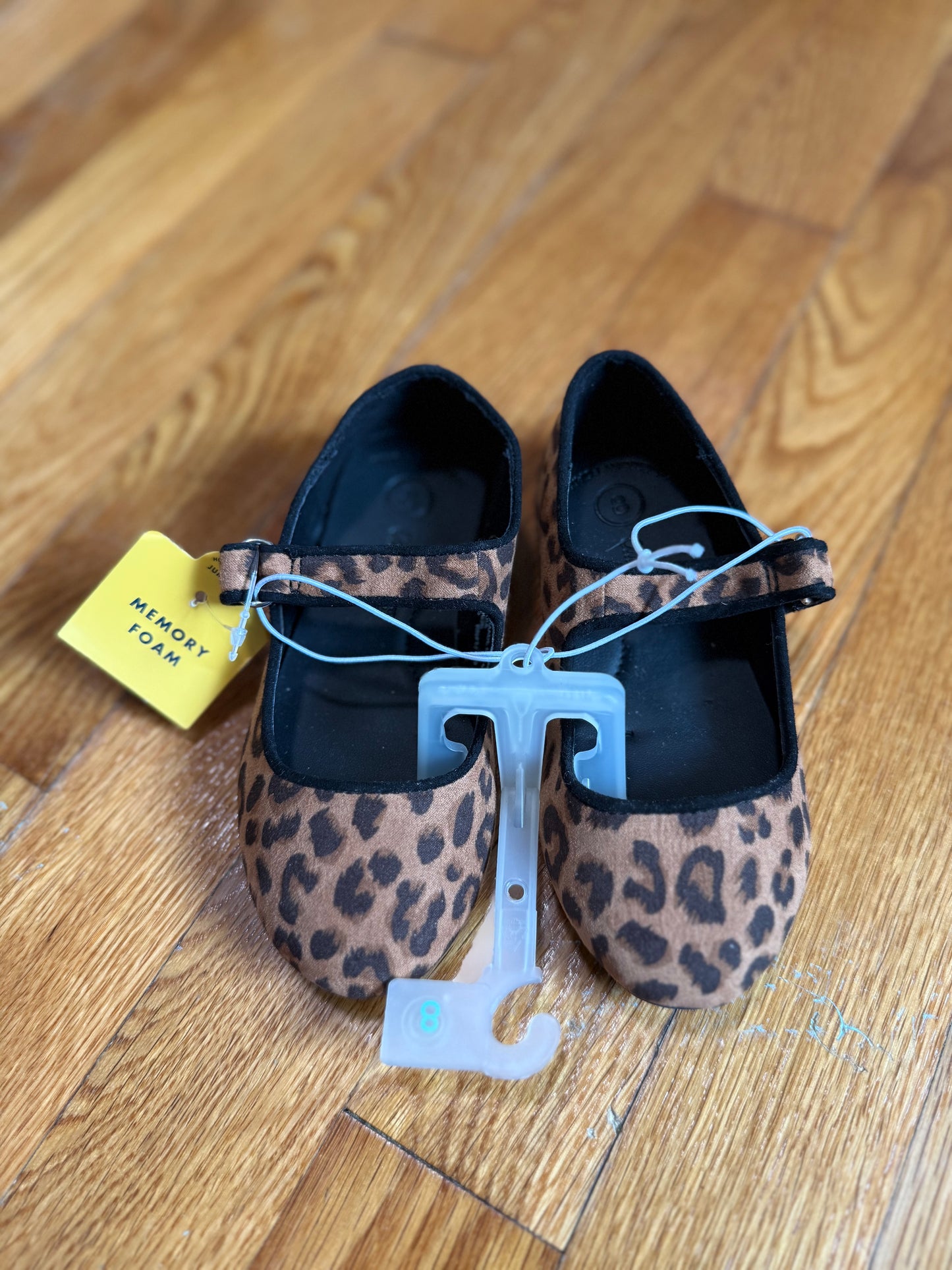 Flats NWT, size 8