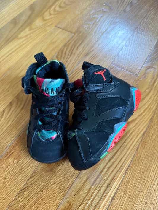 Retro 7s, size 6