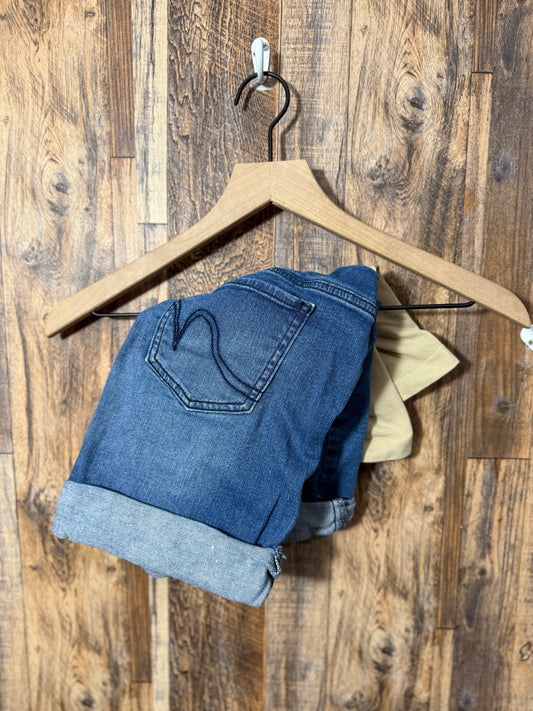 Jean Shorts, size M