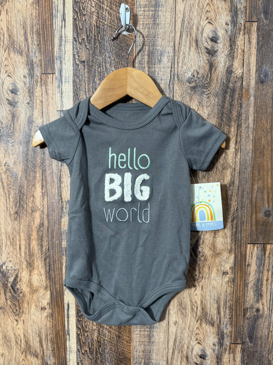 Onesie NWT, size 6-9m