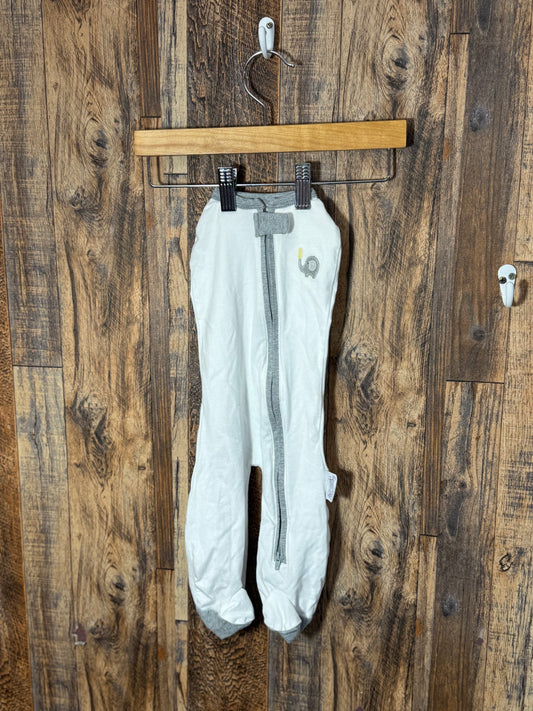 Swaddle w/ legs, size 0-3m