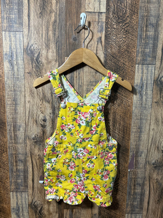 Overall shorts, size 24m