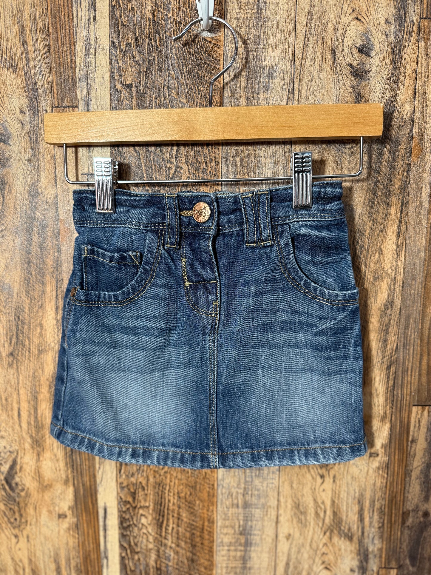 Jean skirt, size 2-3