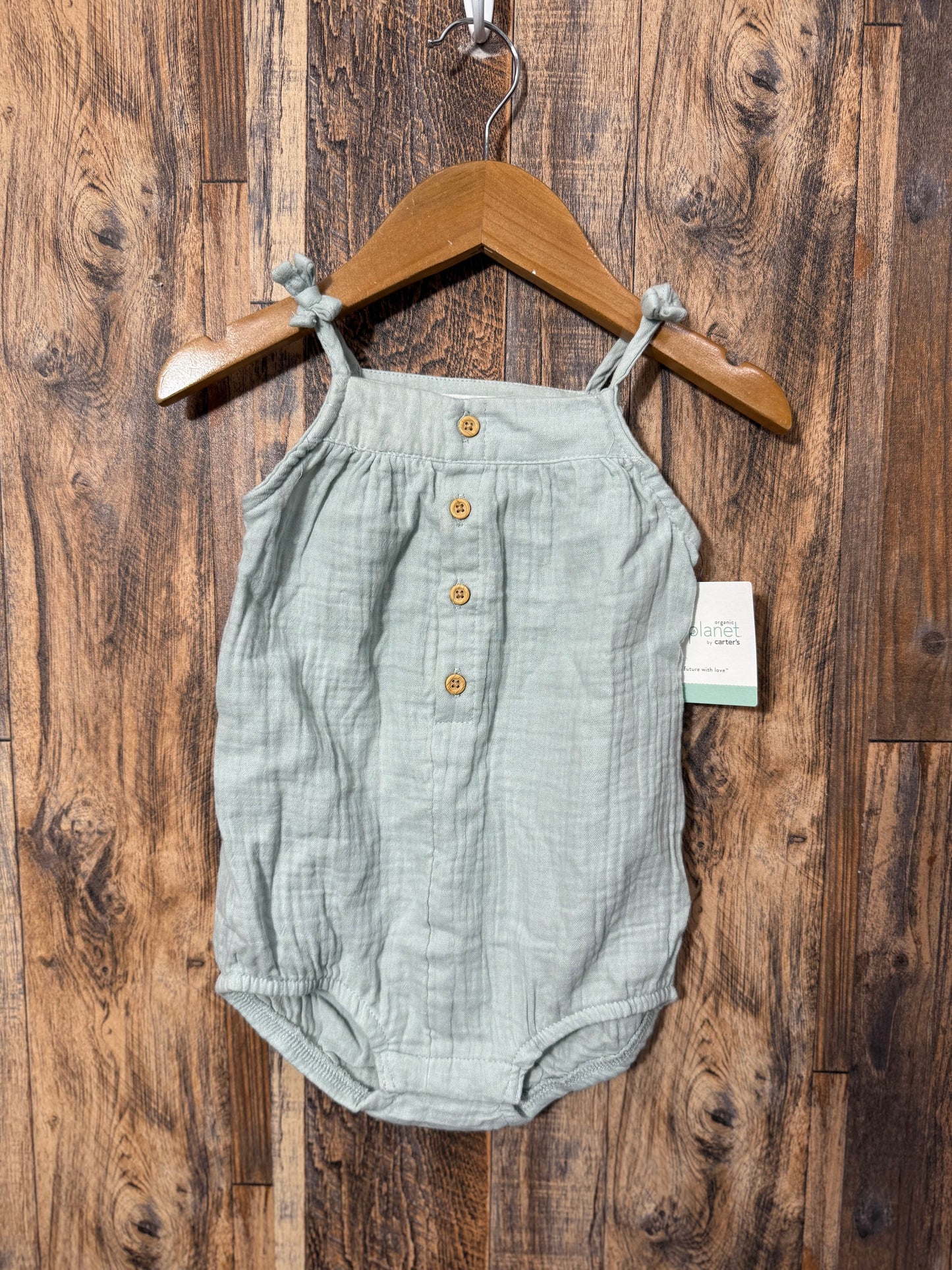 Organic cotton romper NWT, size 12m